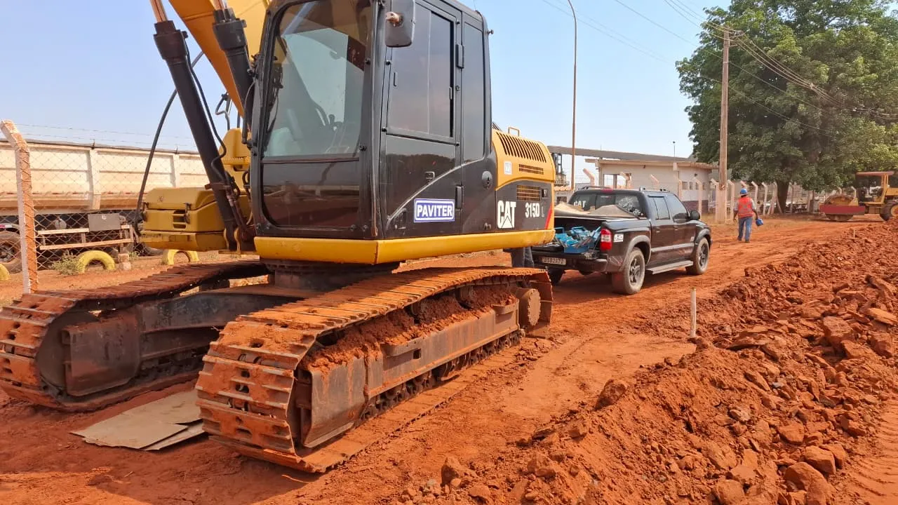 Manutenção de campo em Escavadeira Hidráulica