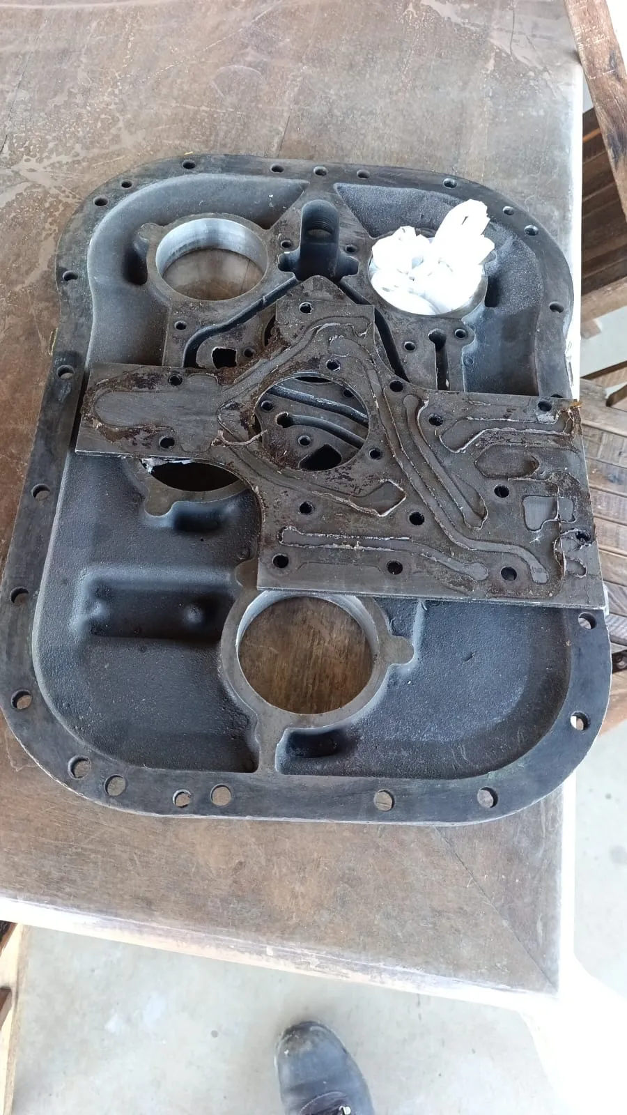 Manutenção em placas separadoras e comandos hidráulicos