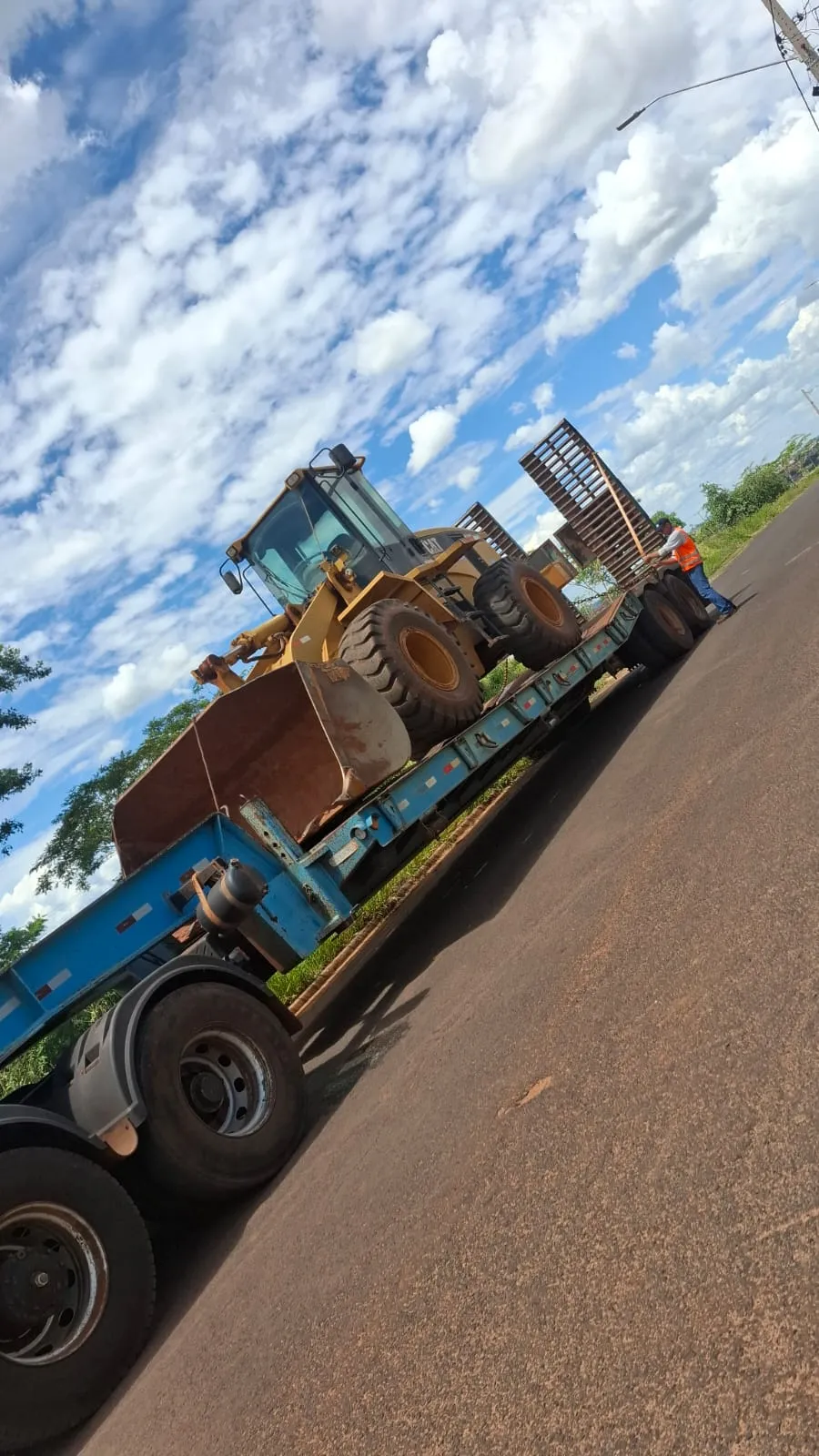 Socorro mecânico de urgência em Pá Carregadeira